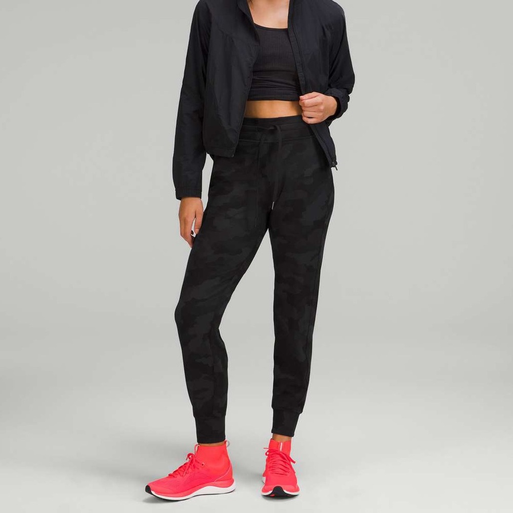 Lululemon Ready to Rulu High-Rise Jogger Heritage 365 Camo Size 6 Athleisure.  6